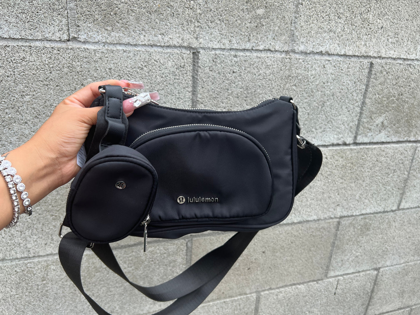 Lululemon cross body