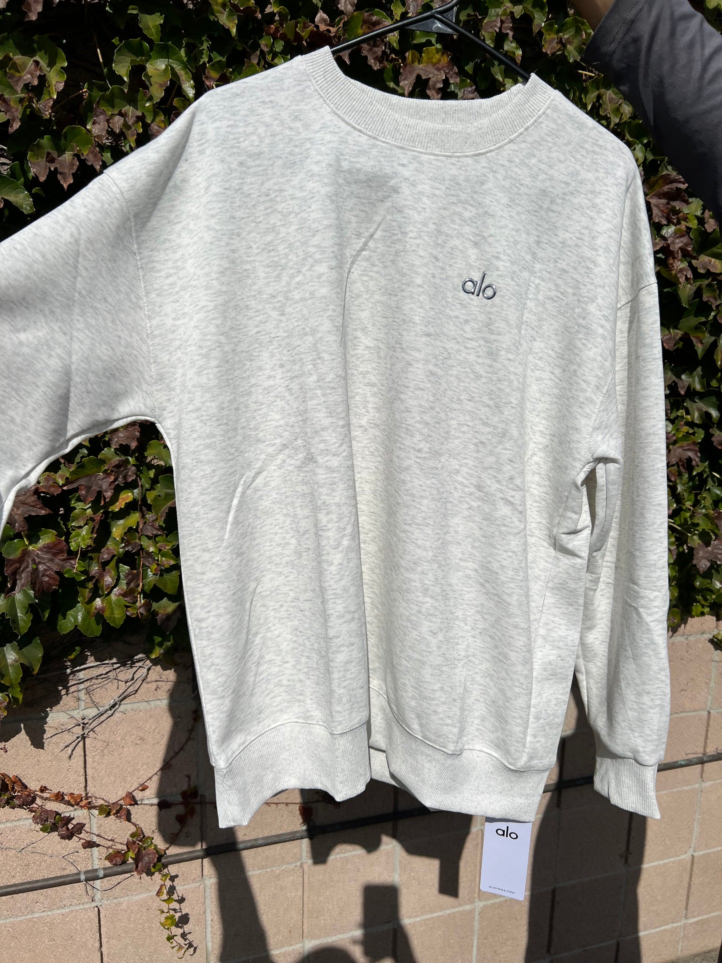 Alo sweater grey