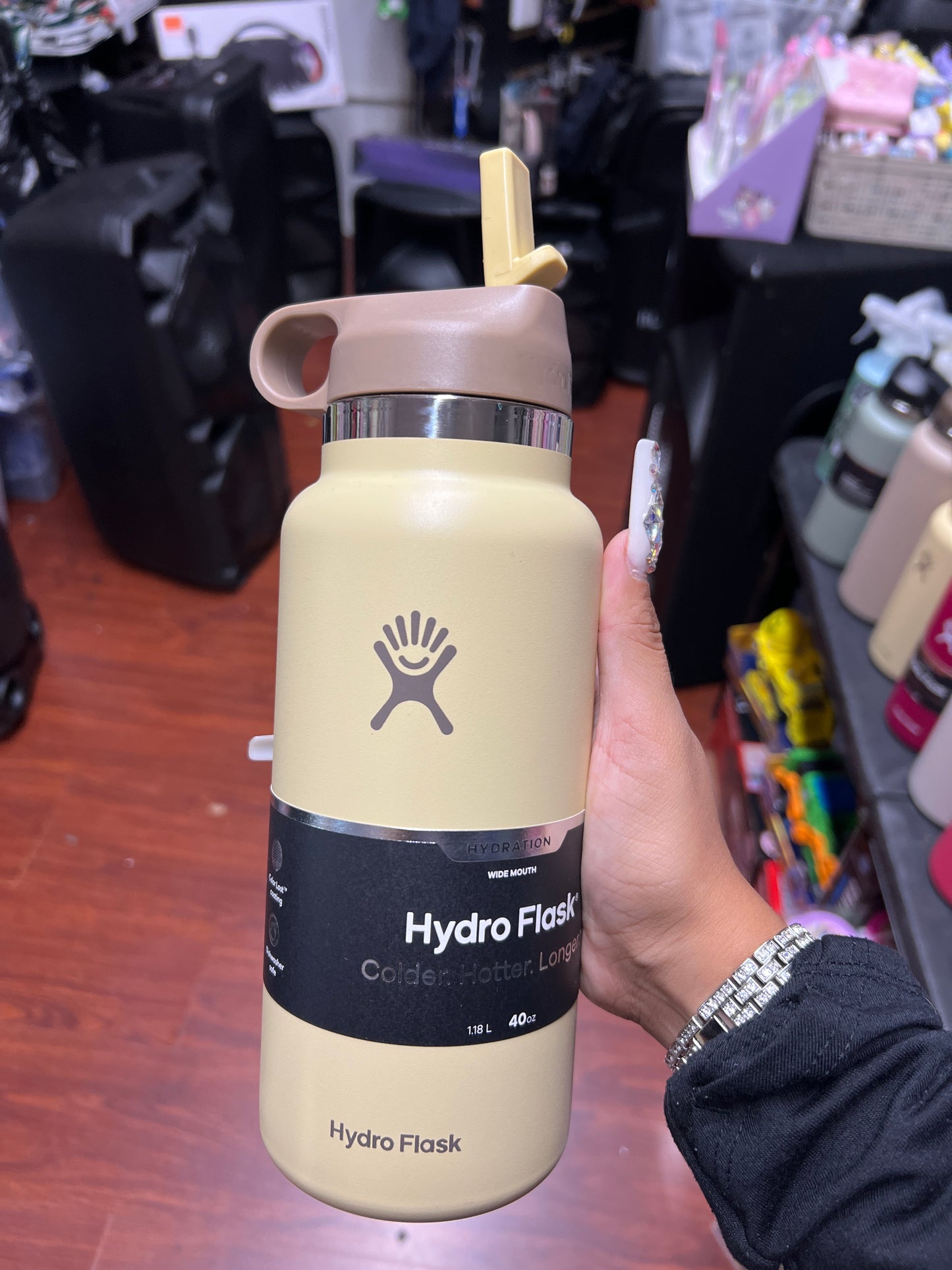 32oz hydro flask brown