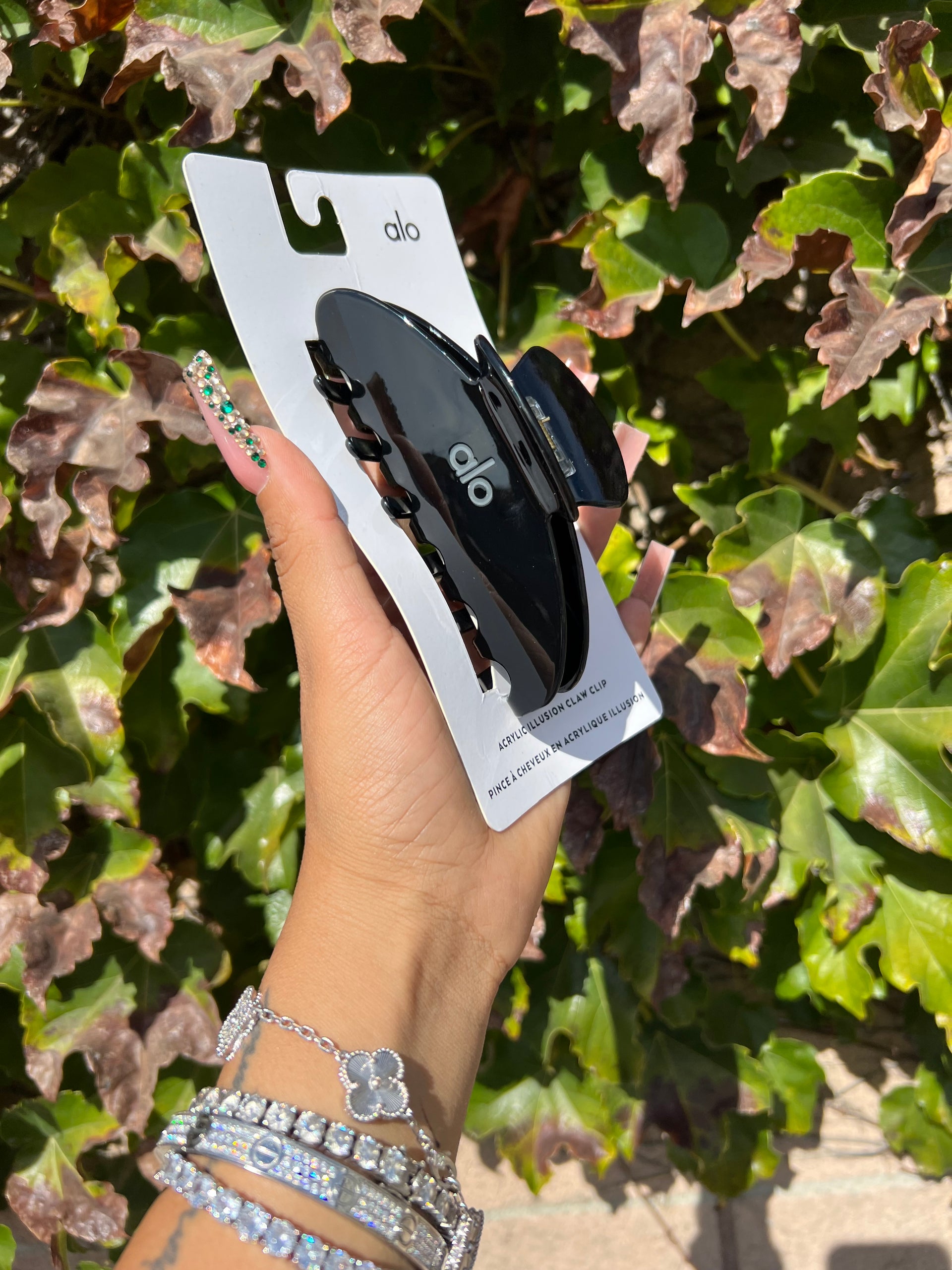 Black alo hair clip – ProtectedByJessica