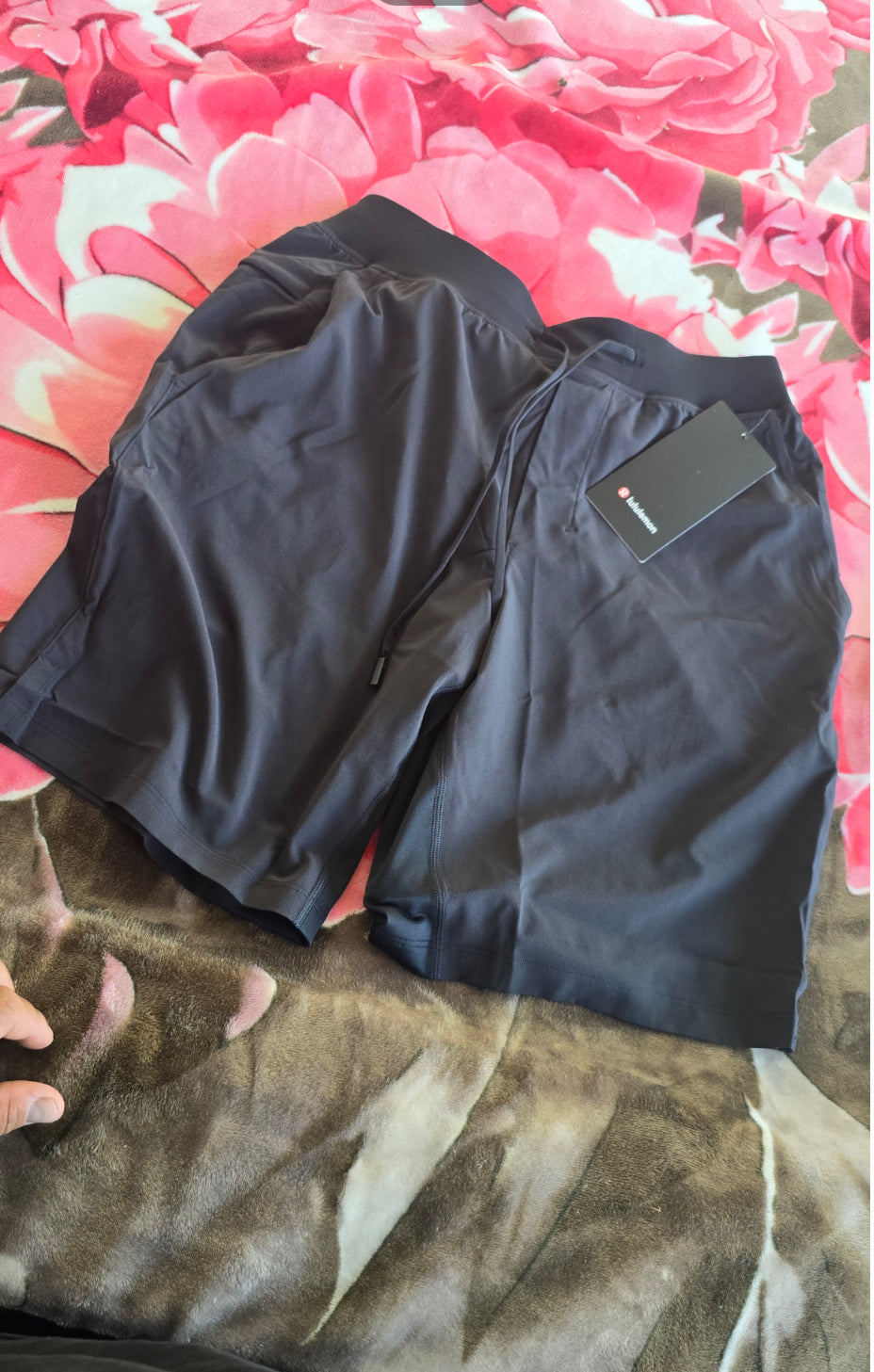 Men Lulu shorts