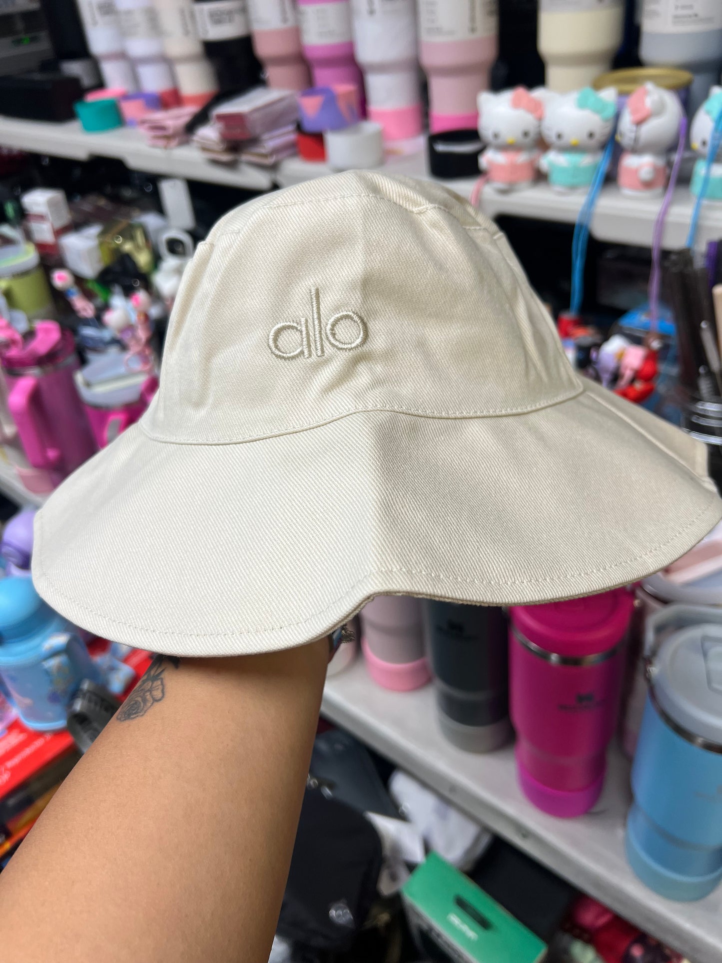 Bucket hat