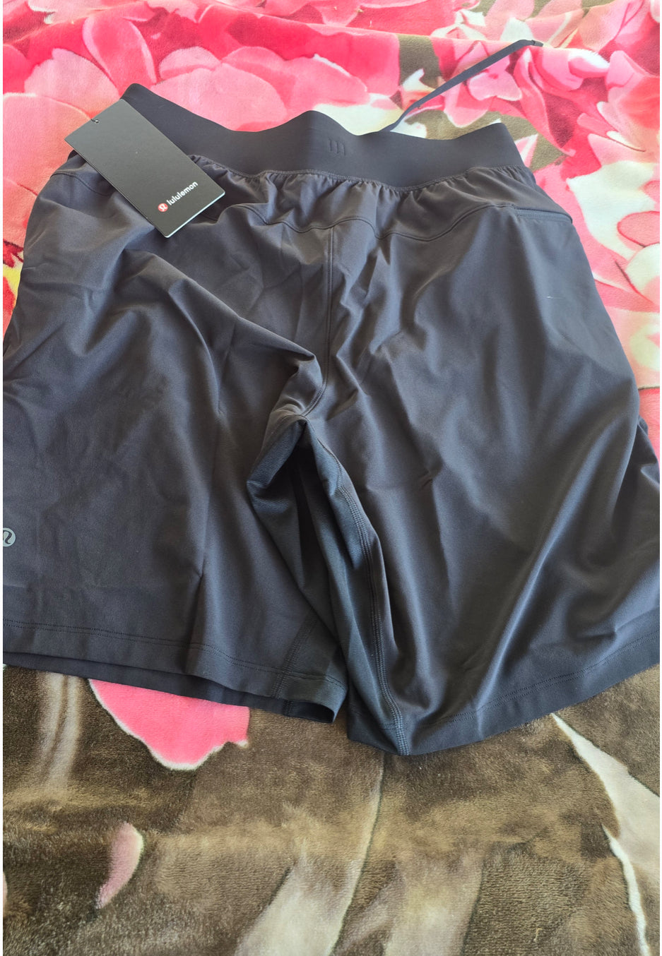 Men Lulu shorts