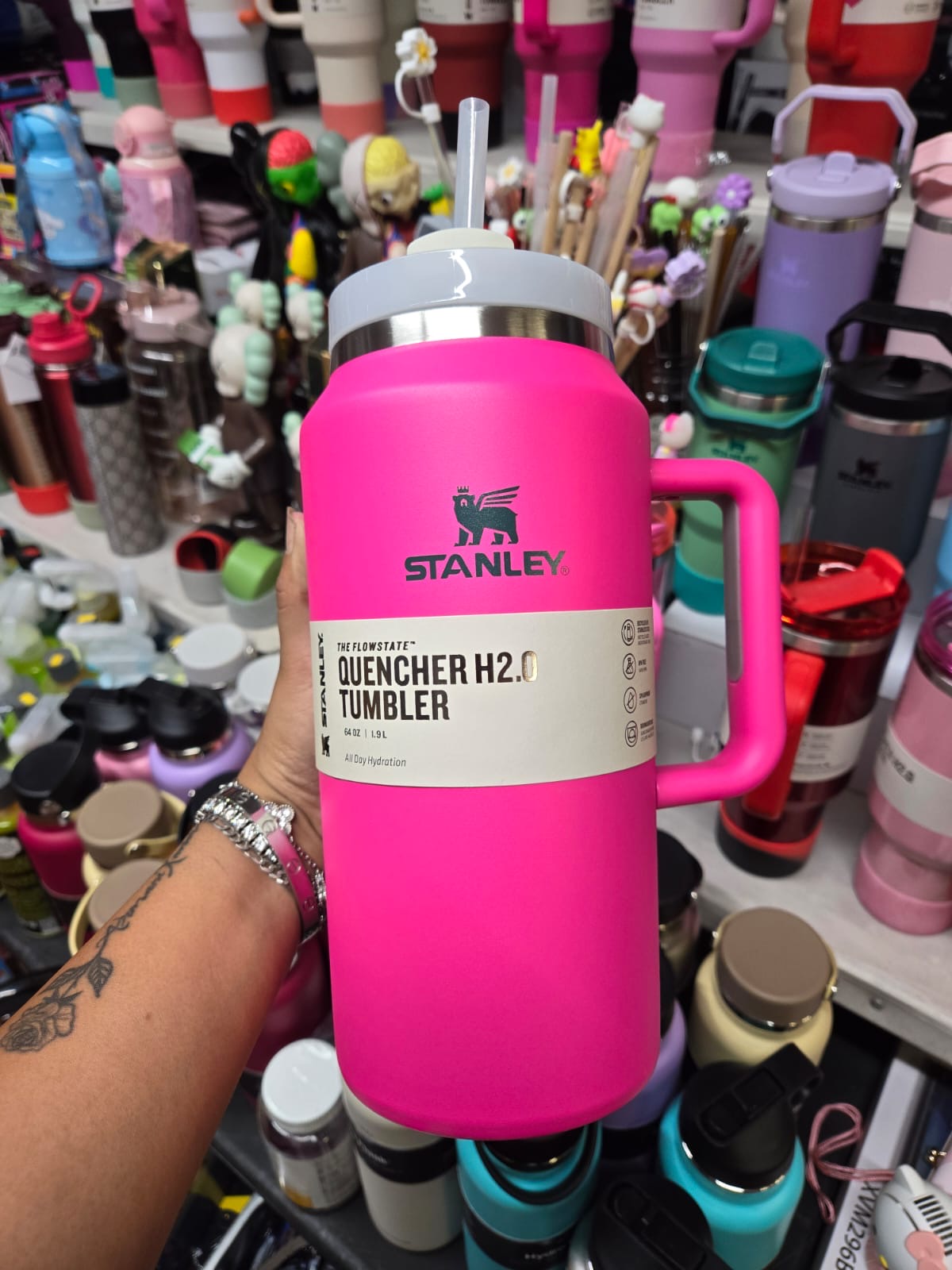 64oz Stanley hot pink